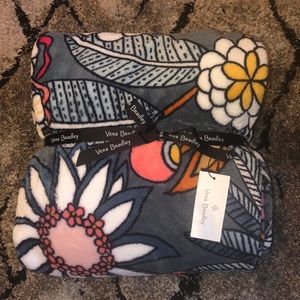 Vera Bradley Plush Throw Blanket